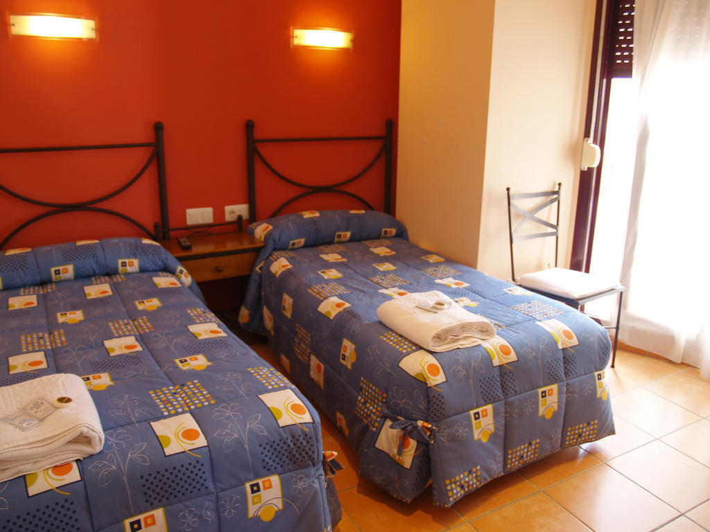 Hostal Portell Portell de Morella Zimmer foto